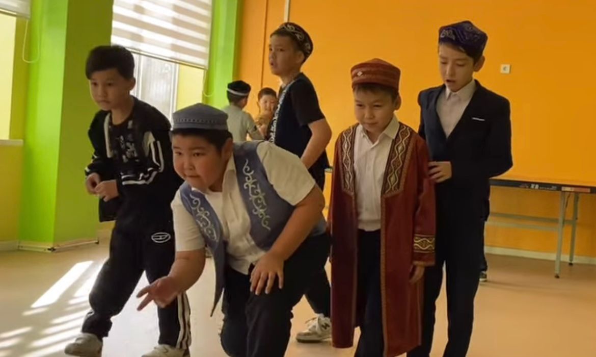 "Асық ату" ойыны. Игра "Асық ату"