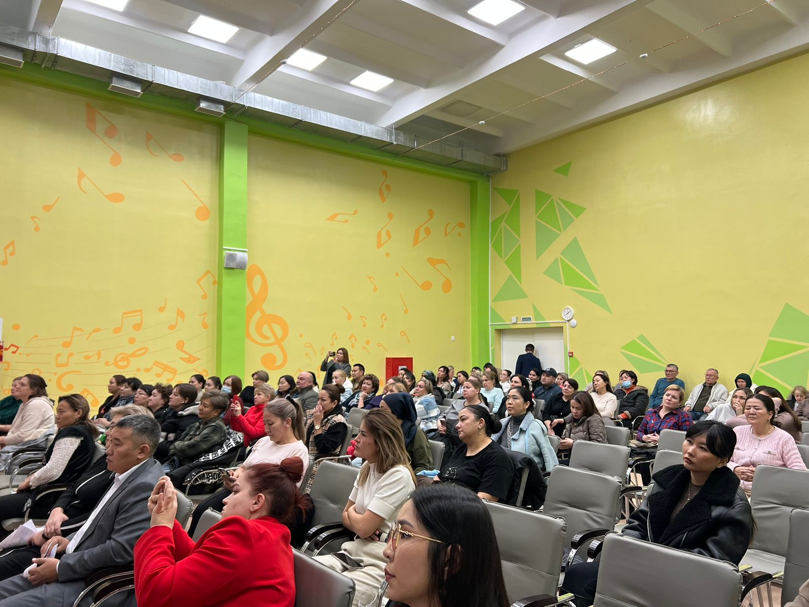 6-7 сынып ата-аналарына арналған жалпы мектепішілік жиналыс. Общешкольное родительское собрание для родителей 6-7 классов