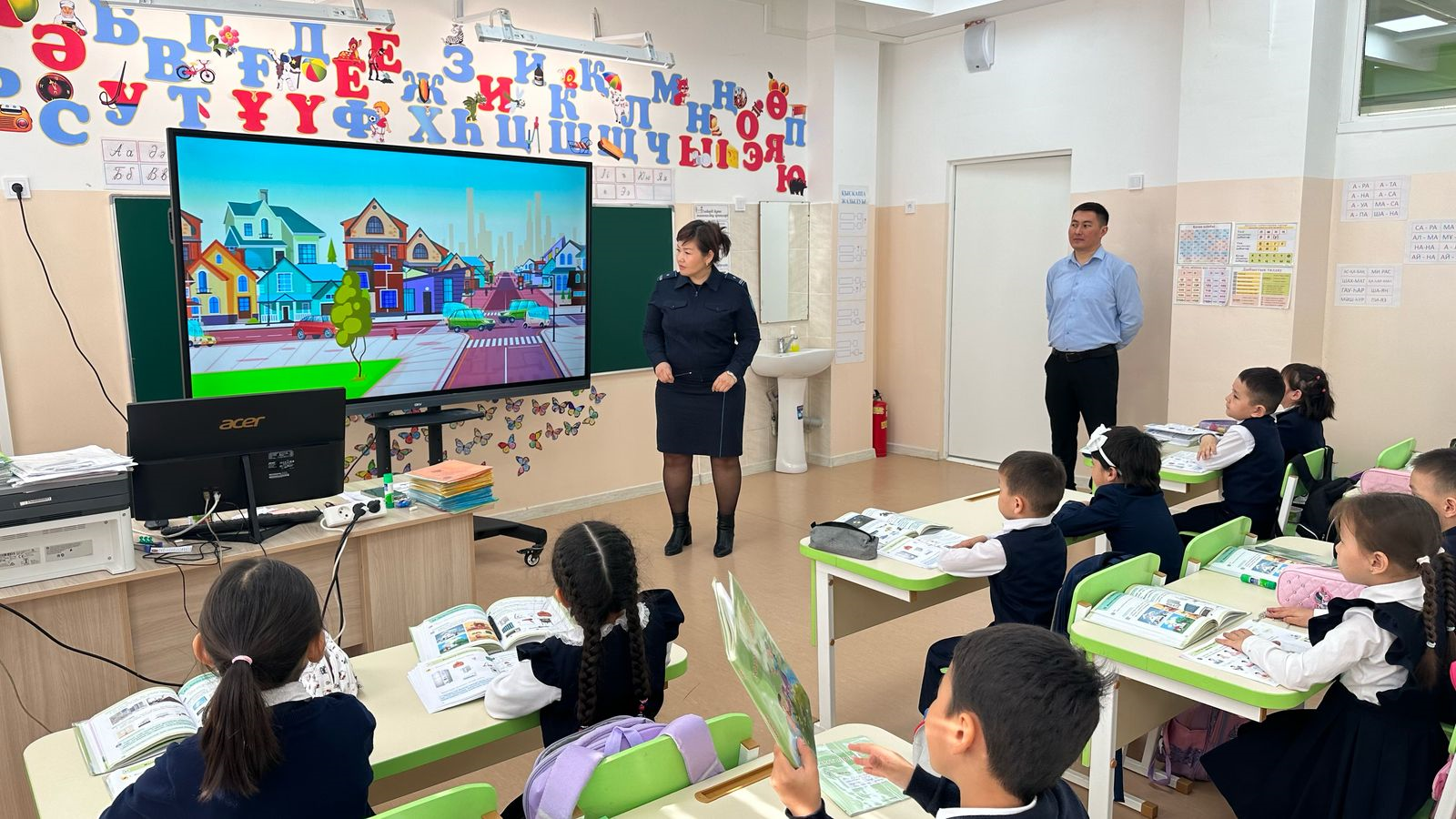 Қауіпсіздік – бәрінен маңызды! Безопасность превыше всего!