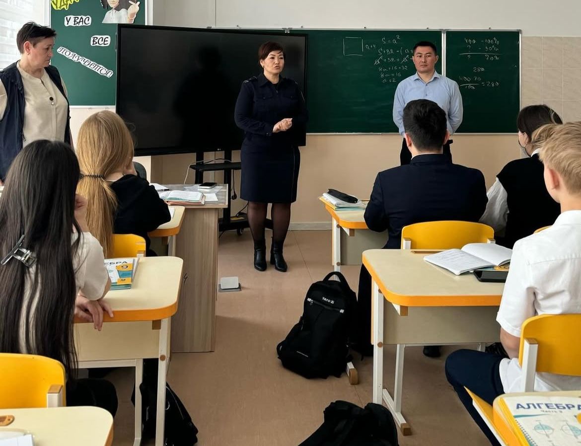 Разъяснительная беседа с учащимися 7–9 классов по правилам безопасности дорожного движения