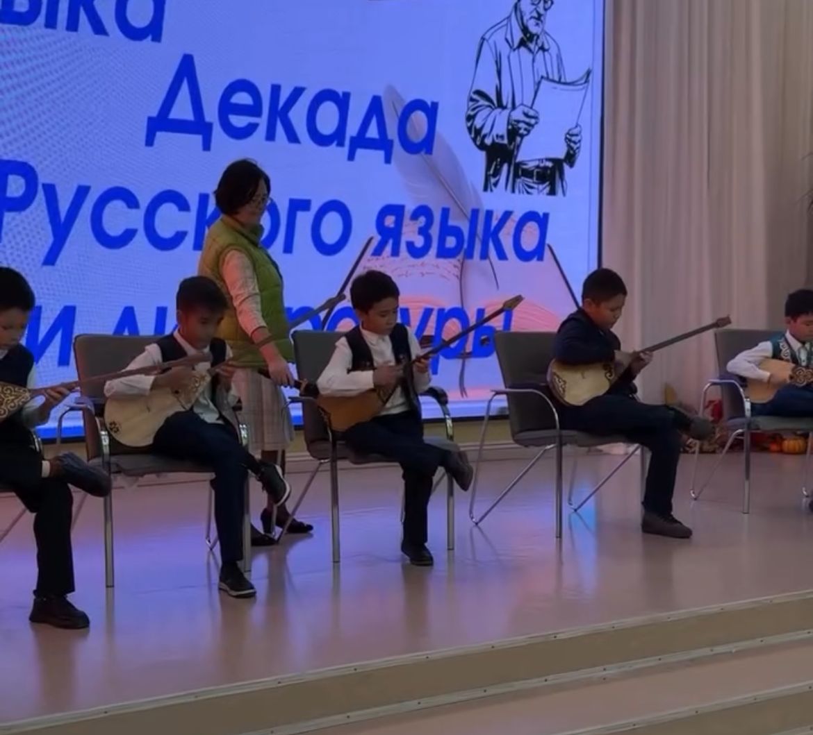 Мектебімізде Ағылшын тілі және Орыс тілі мен әдебиеті апталықтарының жабылу рәсімі өтті!